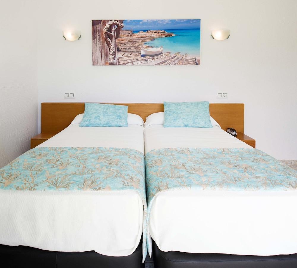 Sant Antoni de Portmany Hotel Tropical מראה חיצוני תמונה