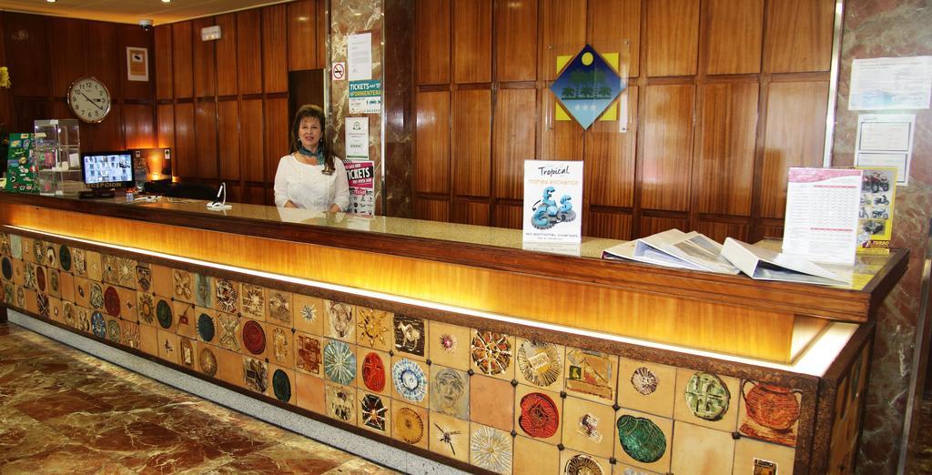 Sant Antoni de Portmany Hotel Tropical מראה חיצוני תמונה