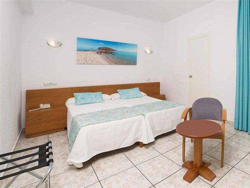 Sant Antoni de Portmany Hotel Tropical מראה חיצוני תמונה