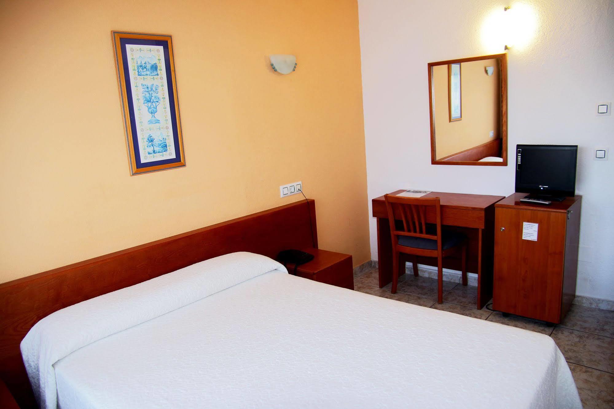 Sant Antoni de Portmany Hotel Tropical מראה חיצוני תמונה