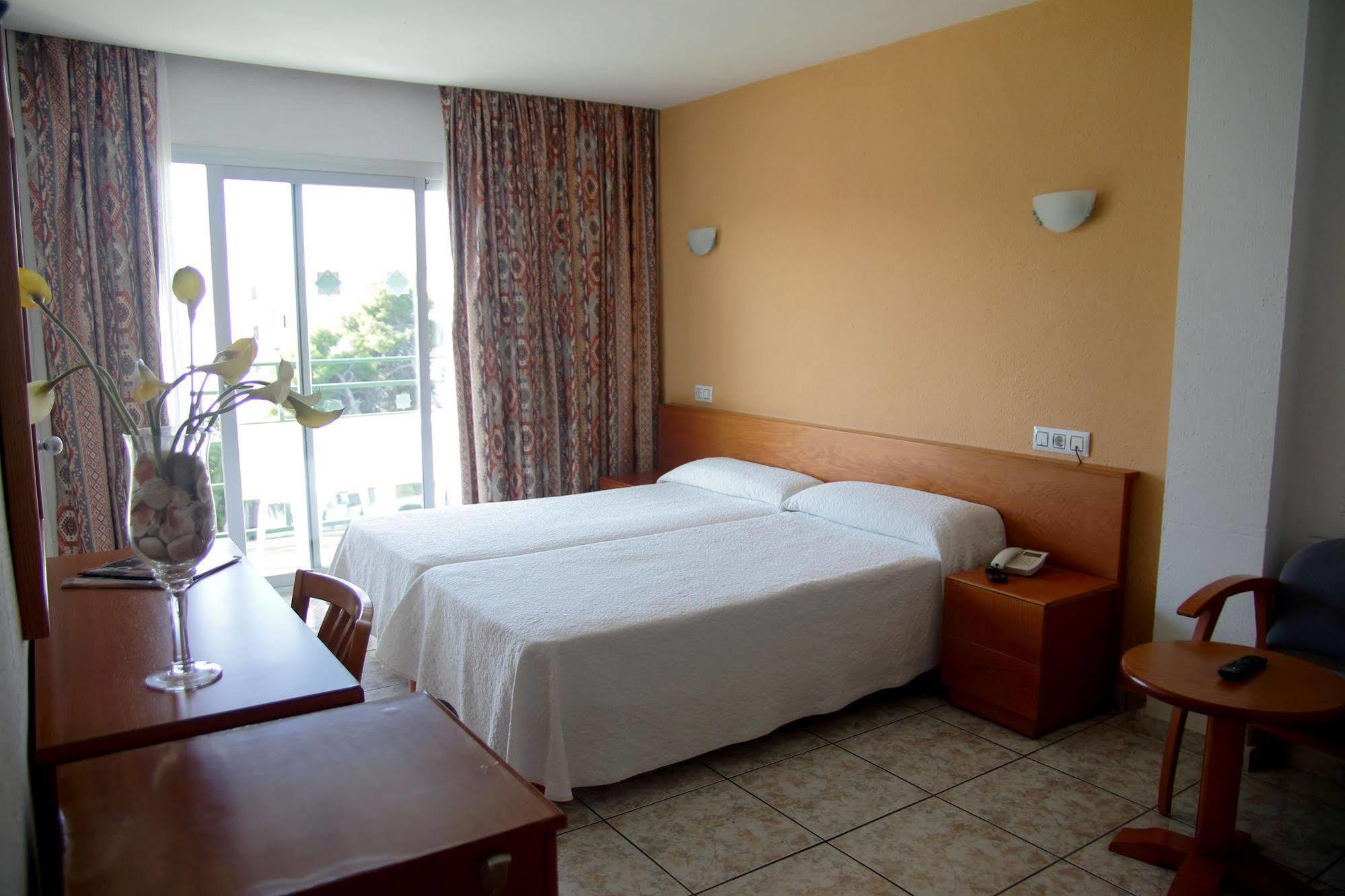 Sant Antoni de Portmany Hotel Tropical מראה חיצוני תמונה