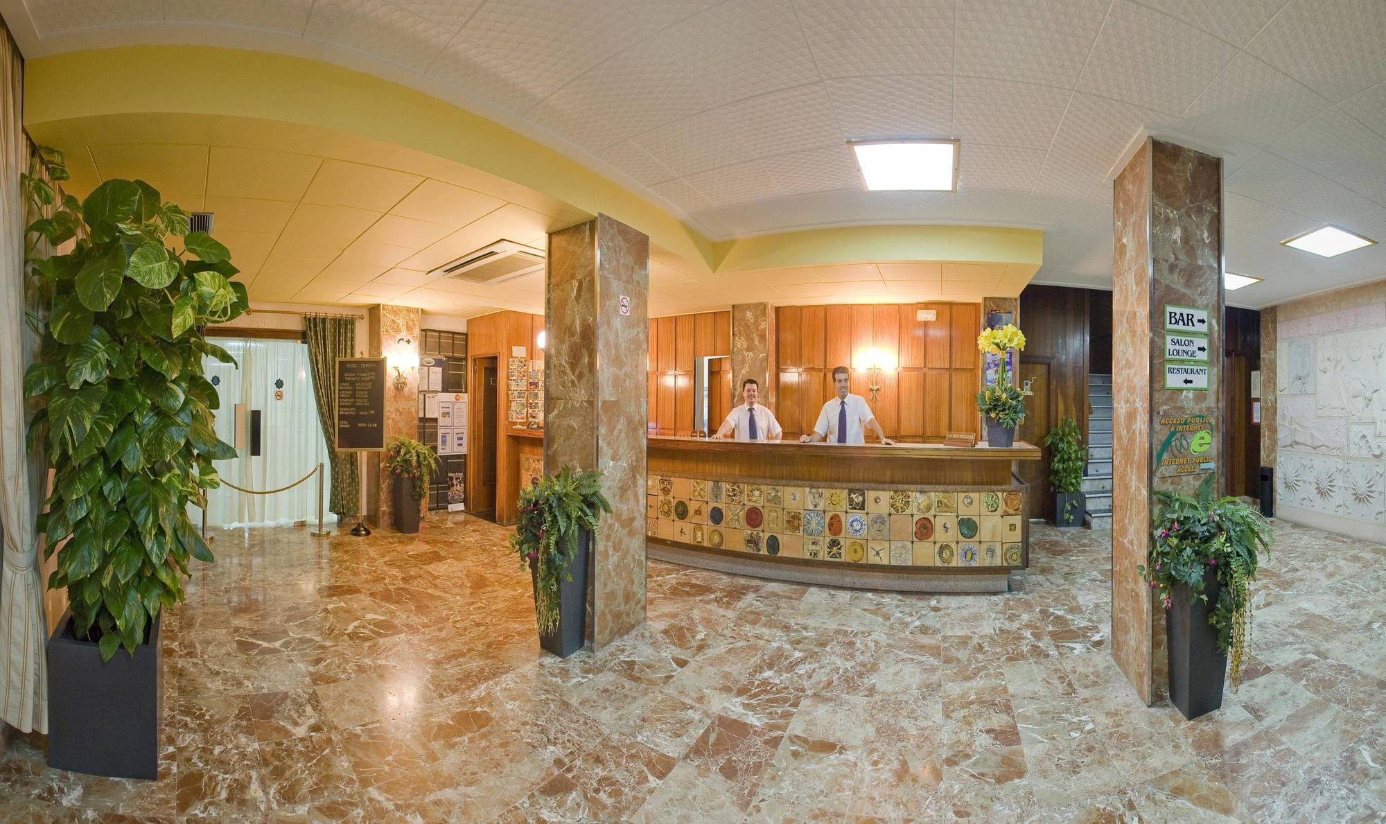 Sant Antoni de Portmany Hotel Tropical מראה חיצוני תמונה