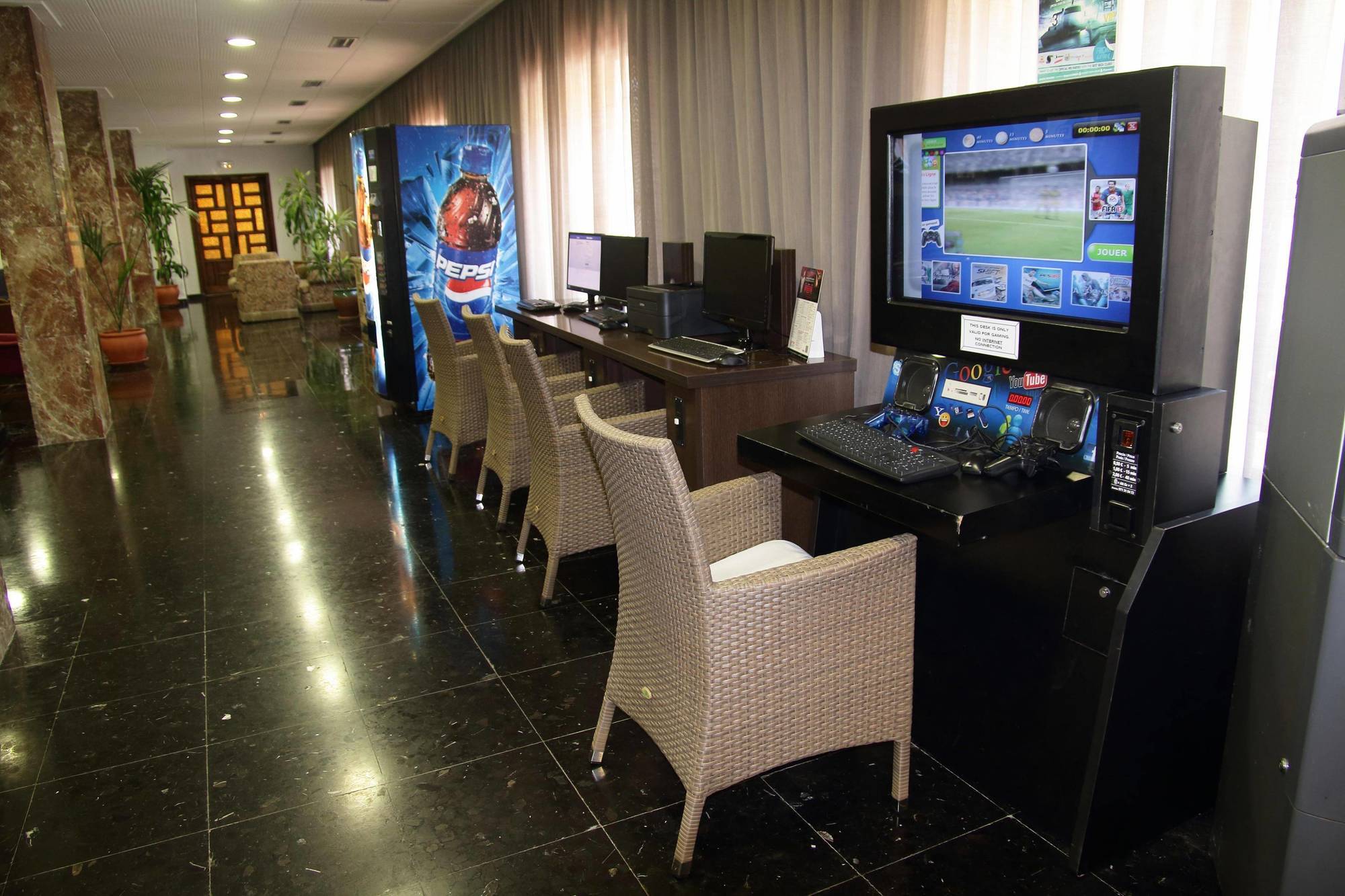 Sant Antoni de Portmany Hotel Tropical מראה חיצוני תמונה